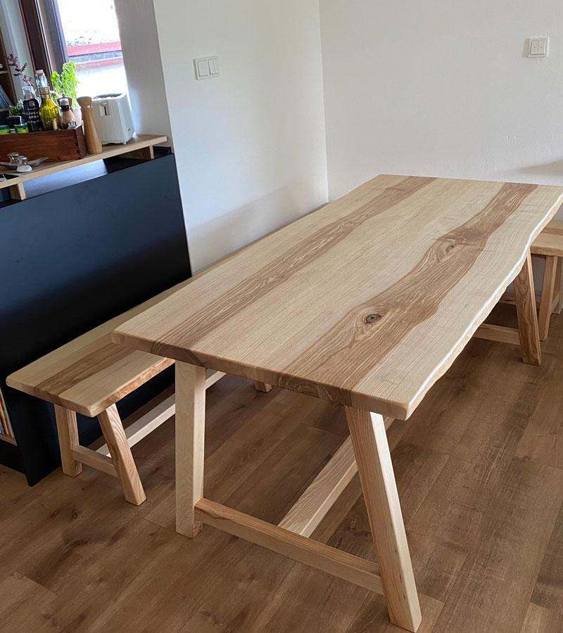 Tisch-Sitzbaenke-Washausen-Beitragsbild Moebelbau Tisch und Sitzbank