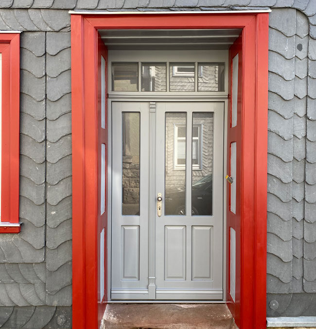 Haustür zweiflügelig